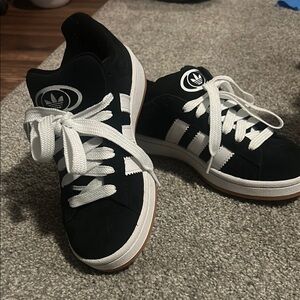 Adidas campus
